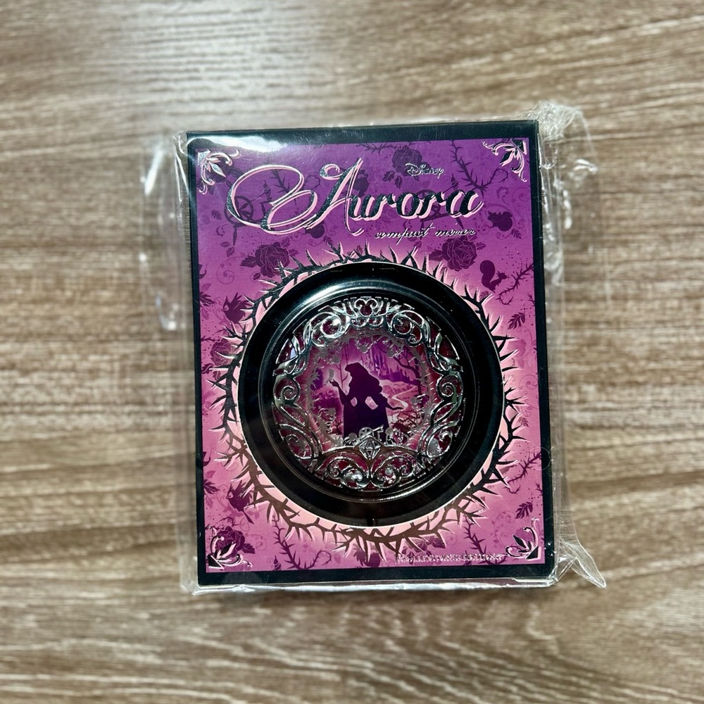 RARE 2015 Disney x Sephora Aurora Compact Mirror  Limited Edition